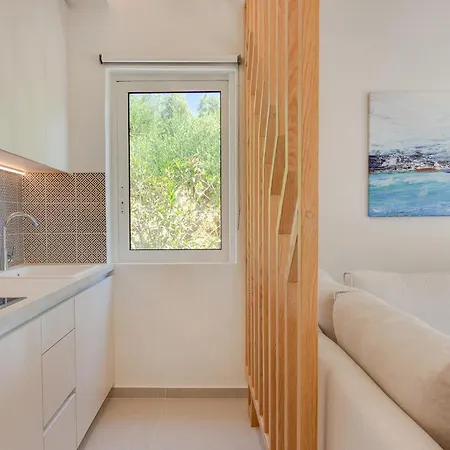 Ξενοδοχείο με διαμερίσματα Peroulia