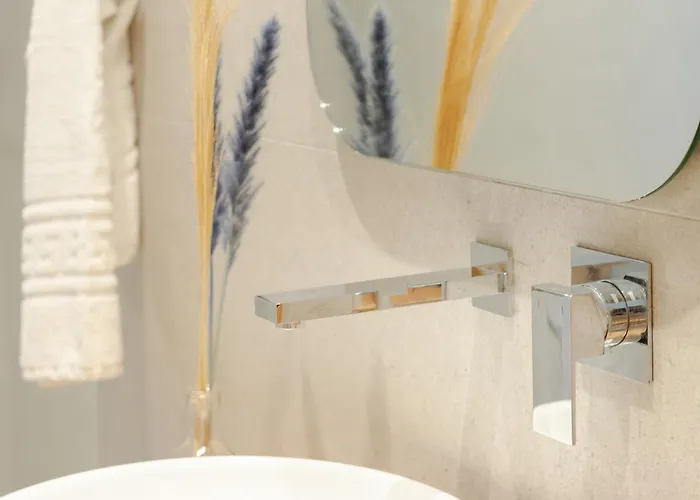 Aparthotel Peroulia 4*