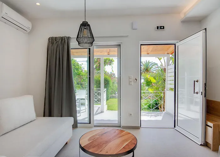 Peroulia 4* Koroni (Messinia)