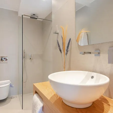 Peroulia Apart Otel Koróni