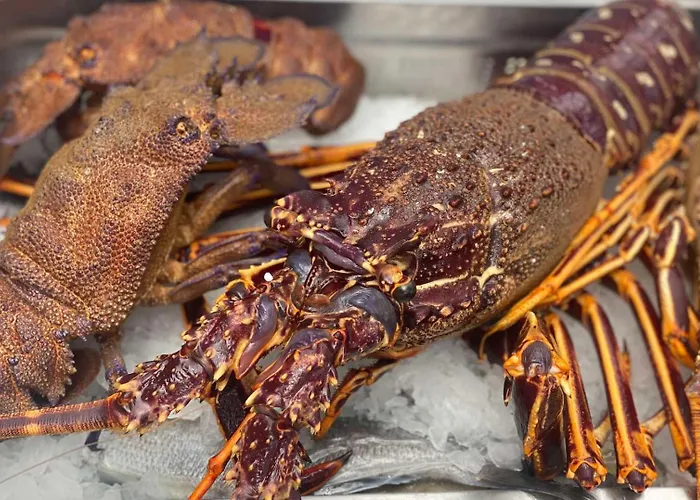 Ξενοδοχείο με διαμερίσματα Peroulia 4*